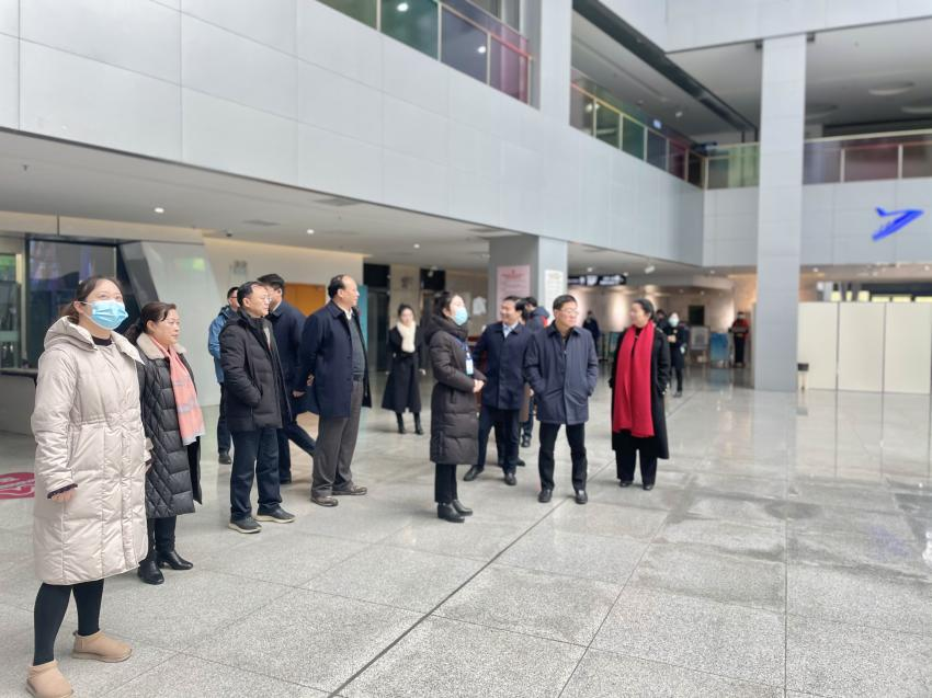 省人大领导一行莅临市科技馆考察调研