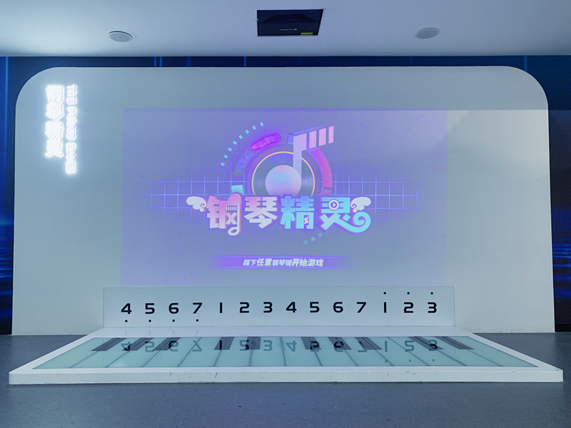 钢琴精灵_副本.jpg 钢琴精灵_副本.jpg